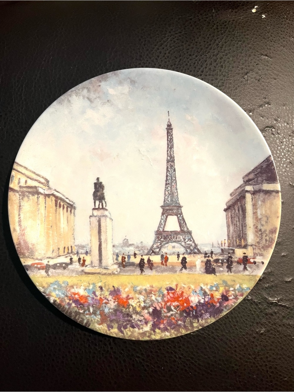 Round Eiffel Tower Wall Art Plate in Pastel Colors